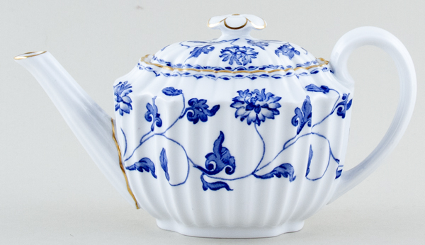 Teapot small c1950s